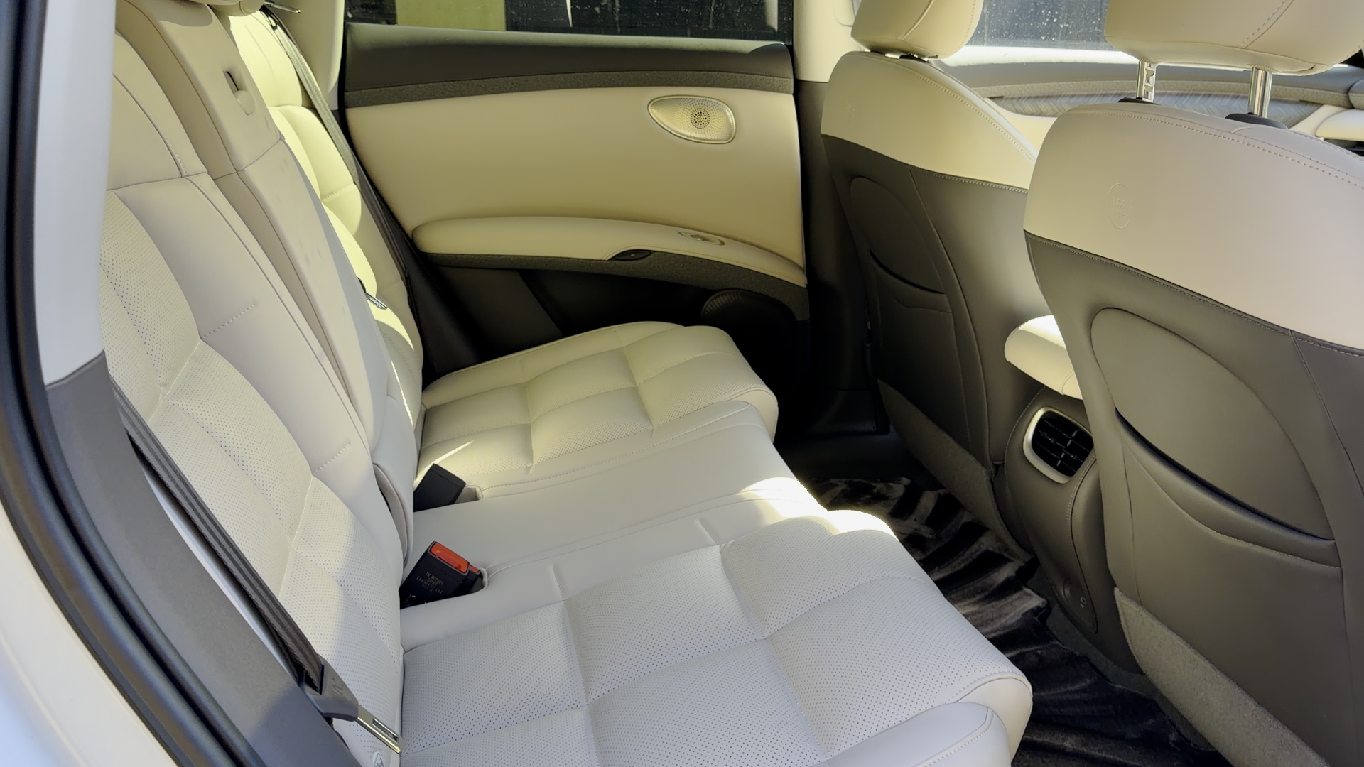MG MOTOR UK IM6 ELECTRIC ESTATE 300kW Long Range 100kWh 5dr Auto